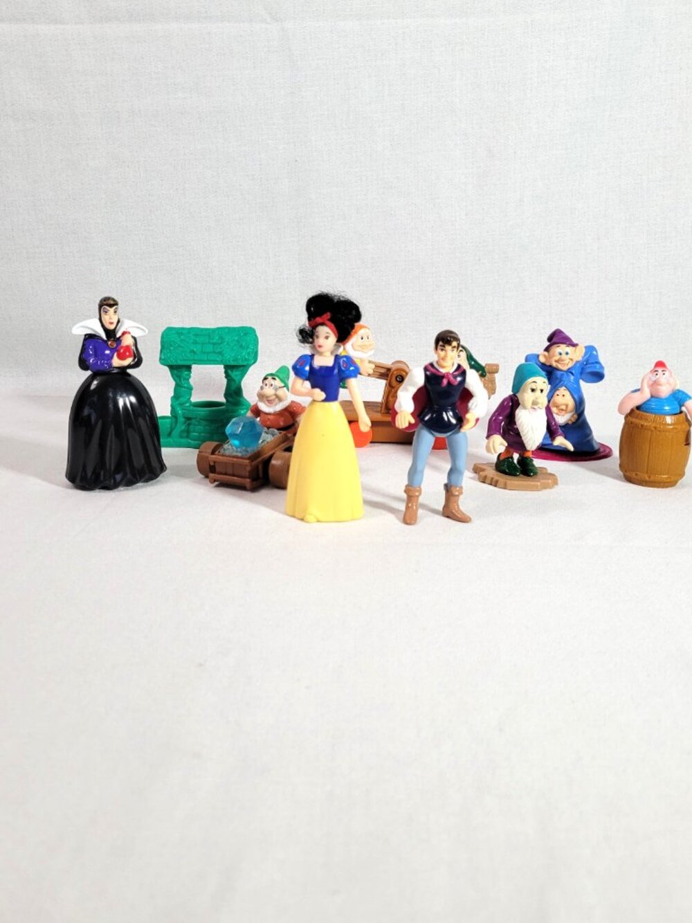 Vintage Disney Snow White Figure Lot Mattel 90s McDonald's Dwarfs Well Toy 9pc